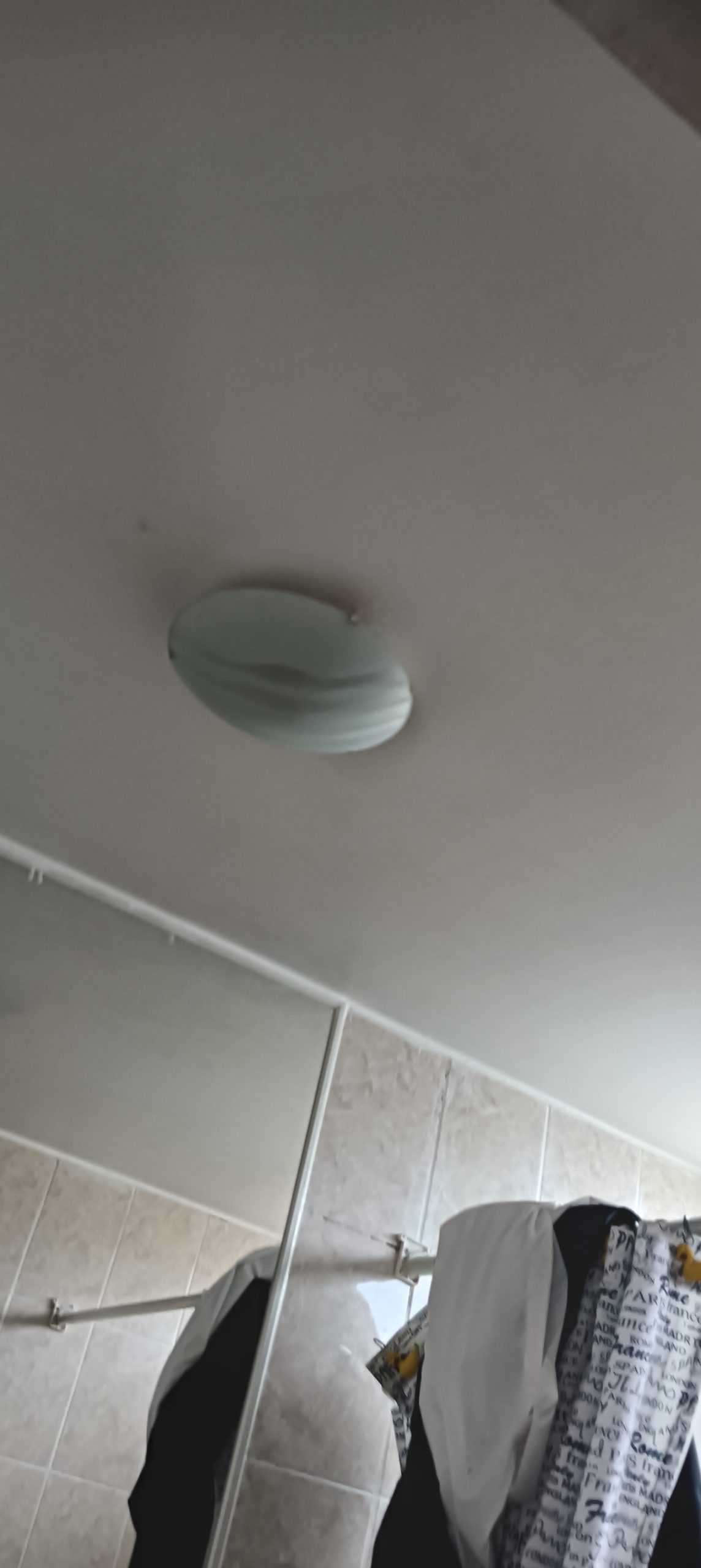 Se arrienda hermosa casa en condominio, directo, 3d, 2b y medio, 2 estacionamientos, seguridad 24/7