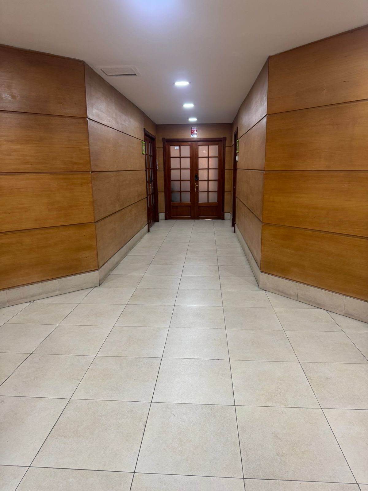 Gran Oficina amoblada en arriendo