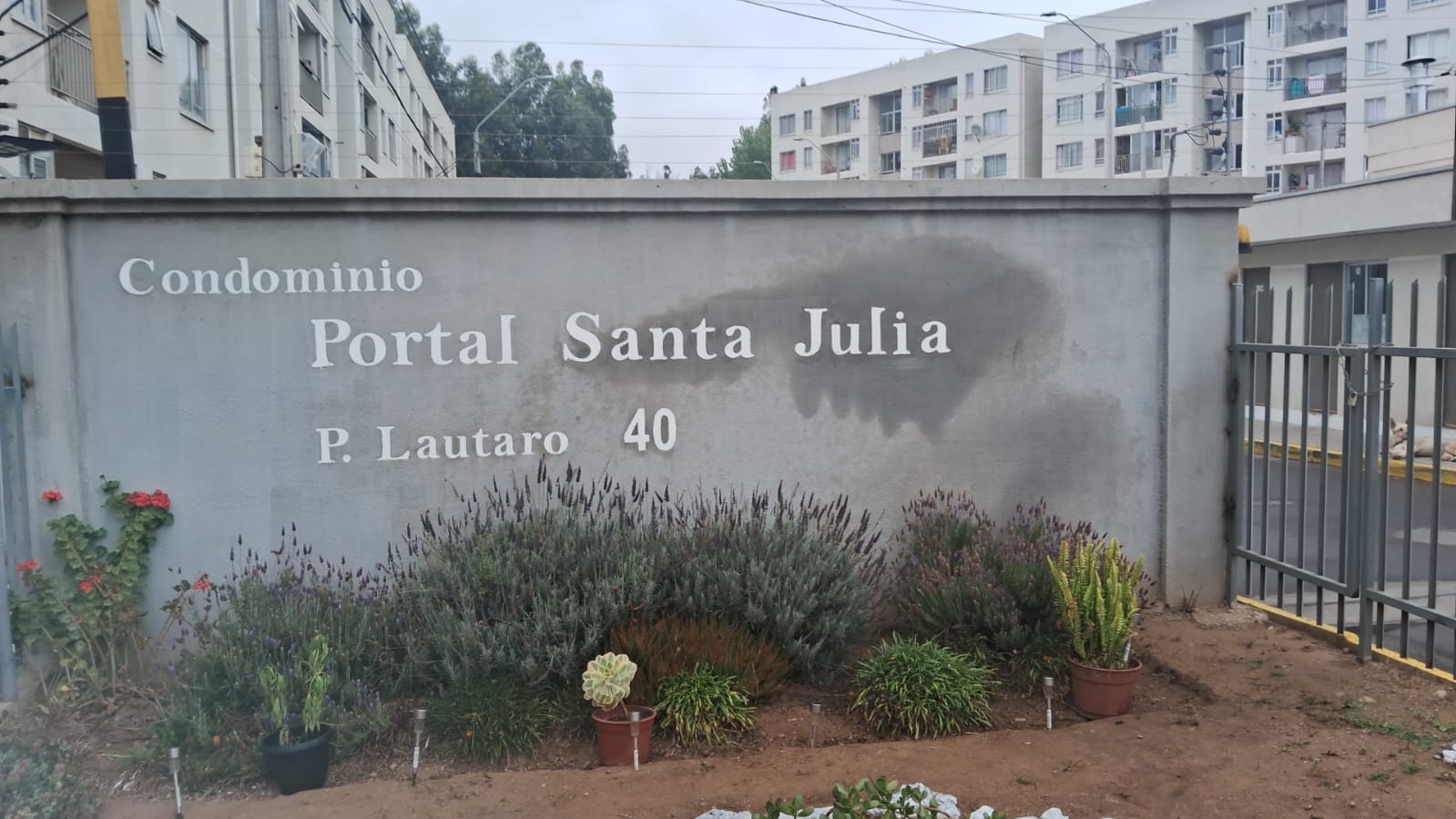 Arriendo Dpto.Amoblado 3piso 2habitaciones y una pequeña. Con gastos comunes incluidos,Internet y c