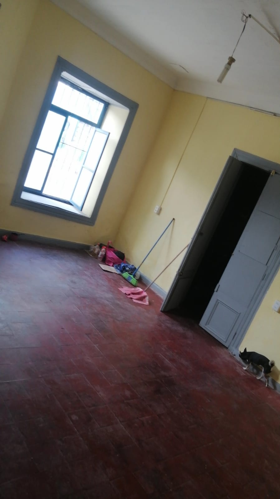 Se arriende habitación en casa tranquila de familia