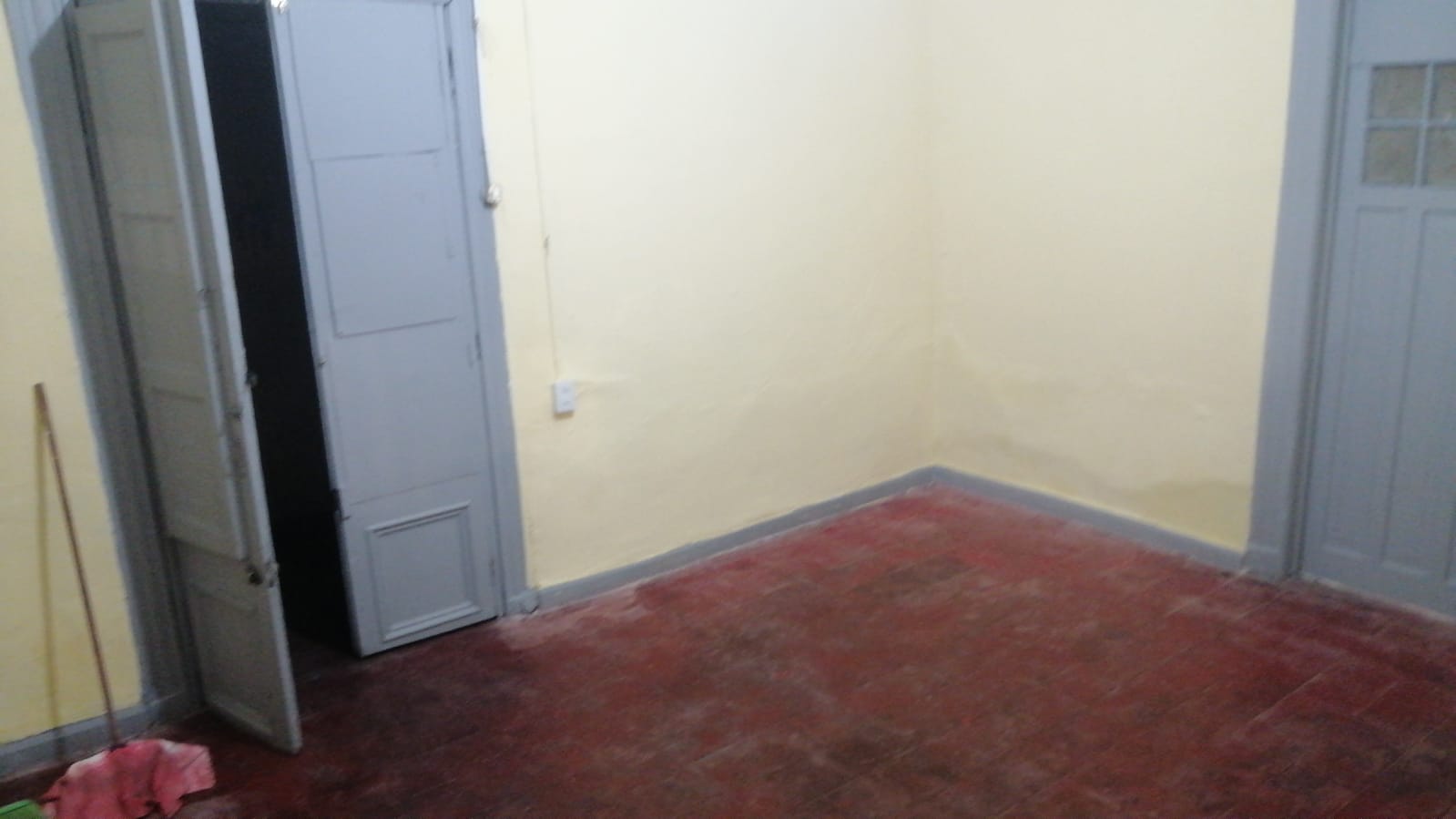 Se arriende habitación en casa tranquila de familia
