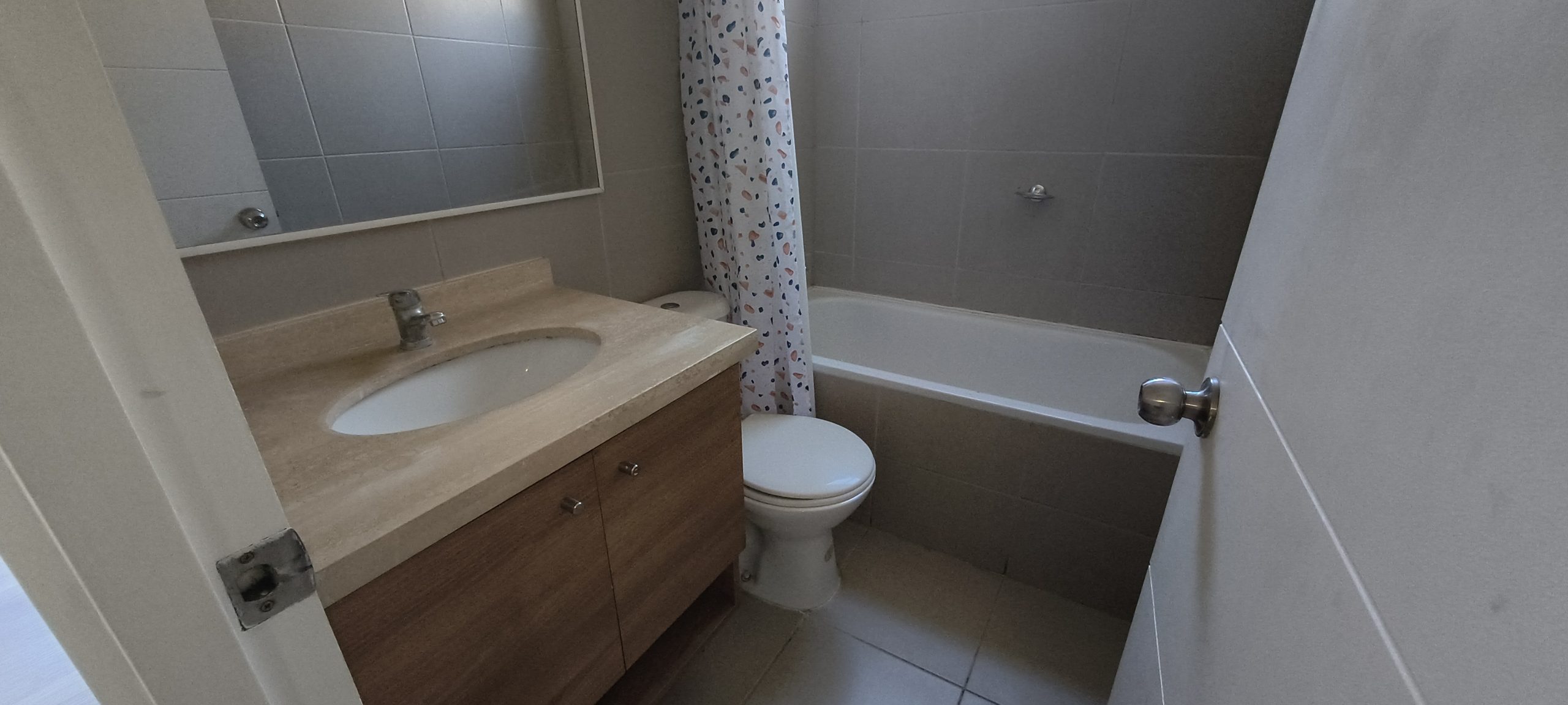 Comodo Depto Remodelado en Agua Santa