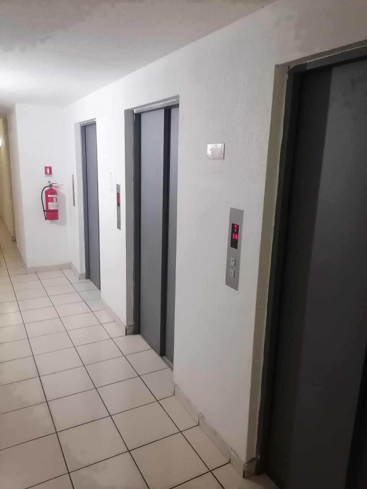 Moderno Departamento Sector Metro Las Rejas