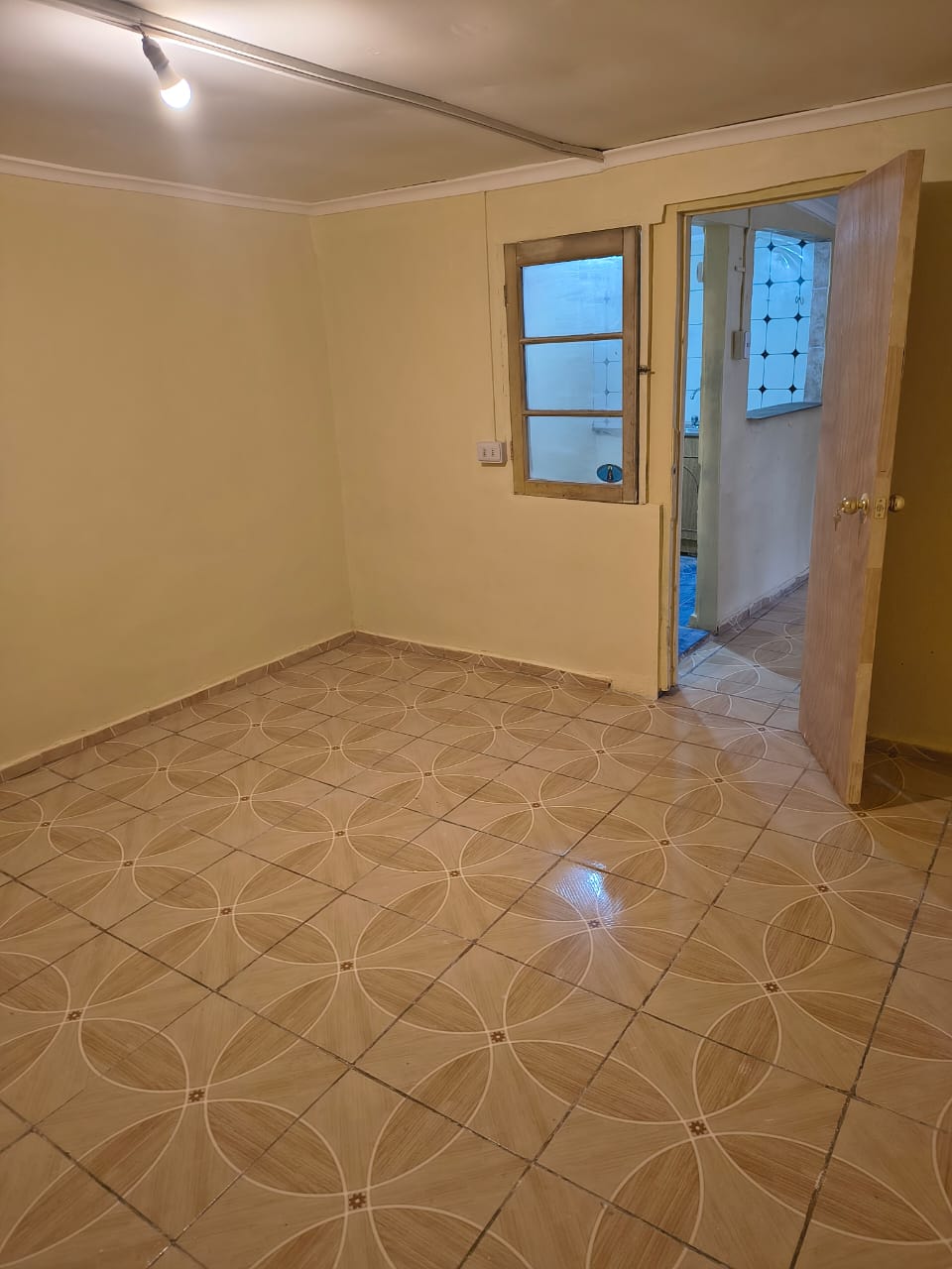 Se arrienda casa interior para 2 personas que estén trabajando