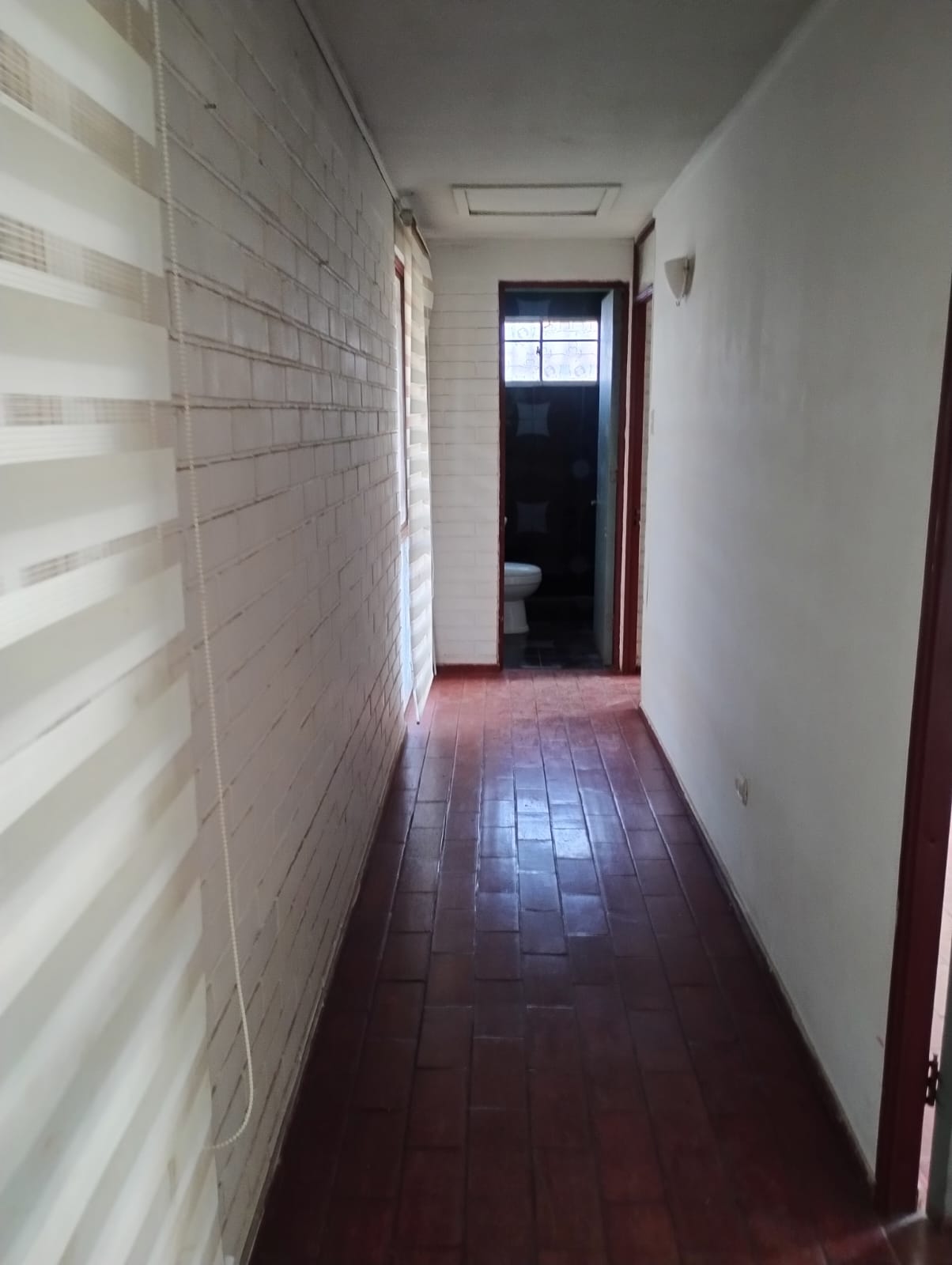 ARRIENDO INMUEBLE UBICADO EN PJE EMBALSE CAREN, A PASOS DEL JUMBO, EASY, INTERSALUD