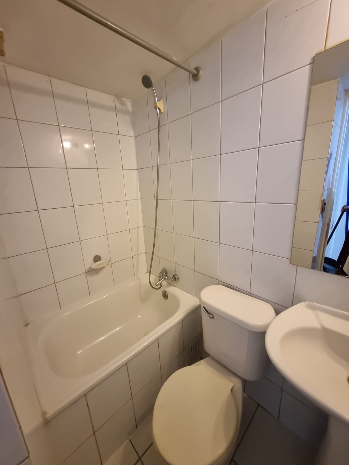 Arriendo excelente ubicación a pasos del metro santa lucía