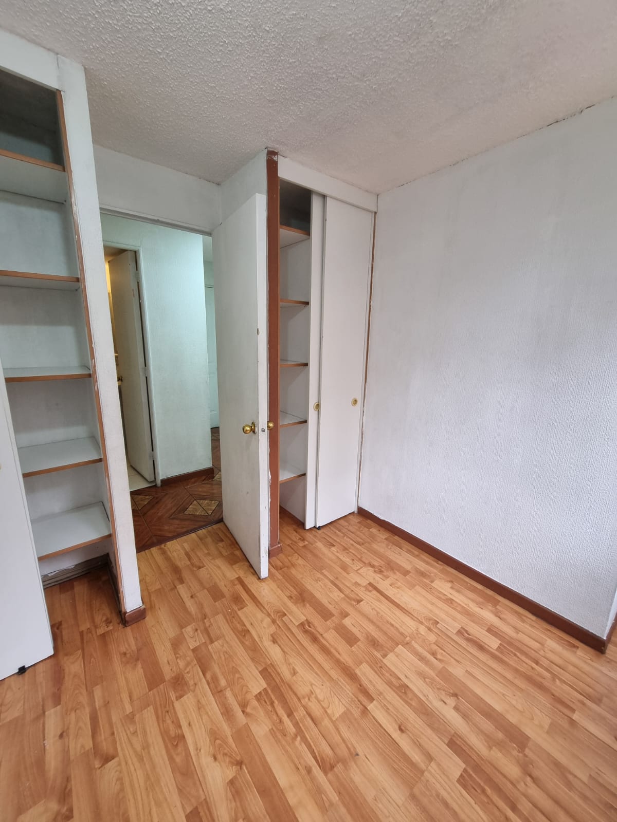 Arriendo excelente ubicación a pasos del metro santa lucía