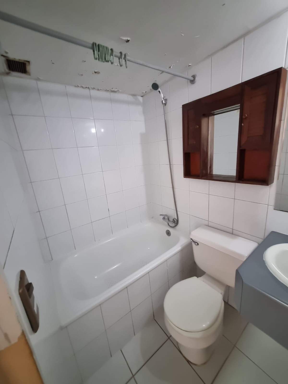 Arriendo excelente ubicación a pasos del metro santa lucía
