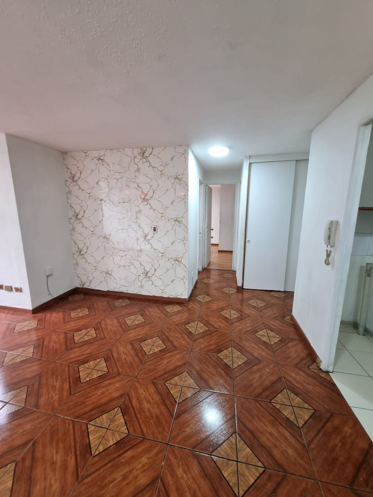 Arriendo excelente ubicación a pasos del metro santa lucía