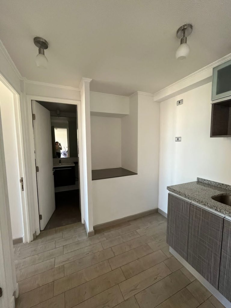 Arriendo Departamento 2D + 1B con Estacionamiento propio a pasos del metro Departamental