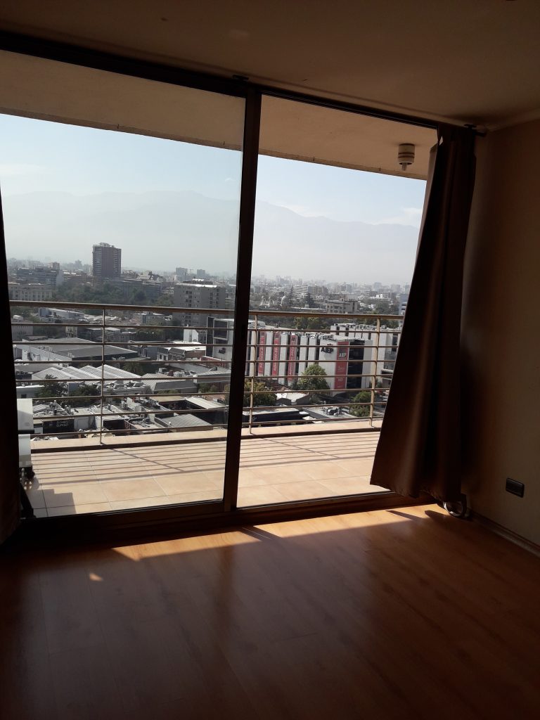 Hermoso departamento con vista a Cerro San Cristobal , Cordilera y Parque forestal