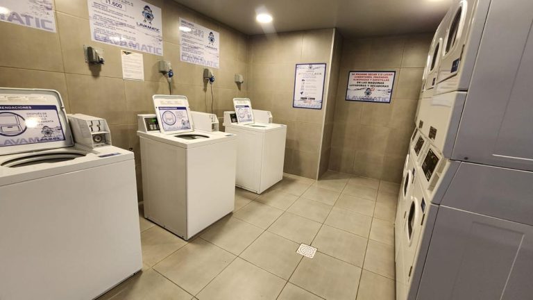 Depto 1 dormitorio 2 baños, sin estacionamiento ni bodega, amplio, nuevo, entrega inmediata