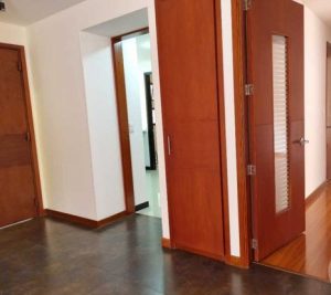 puretas de acceso apartamento santa barbara