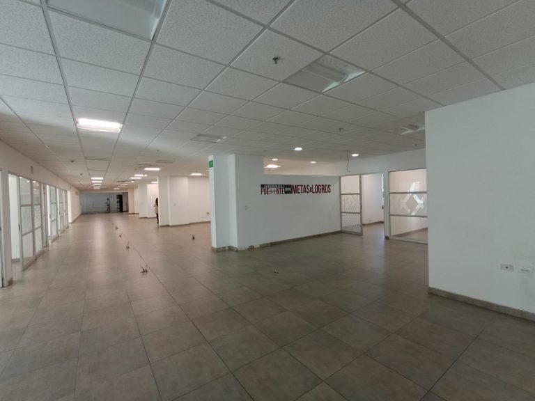Arriendo oficina Chico en centro empresarial