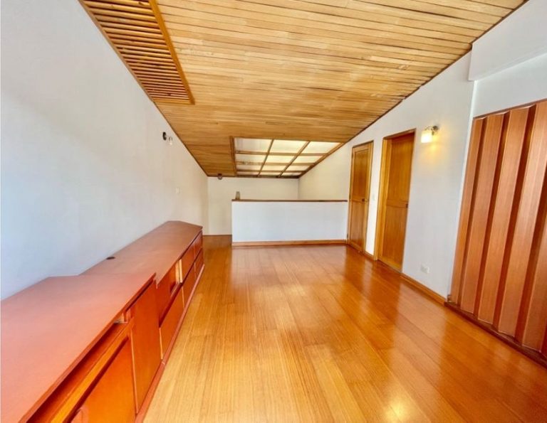 Arrienda hermosa casa en Santa Bárbara