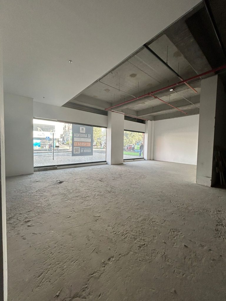 Arriendo local en centro empresarial Ecotek 15