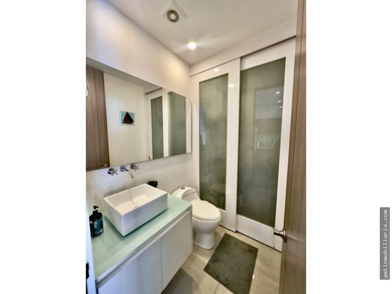 Arriendo apartaestudio amoblado en Bogotá Santa Barbara