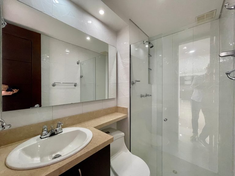 Apartamento en arriendo en Laureles de 104m²