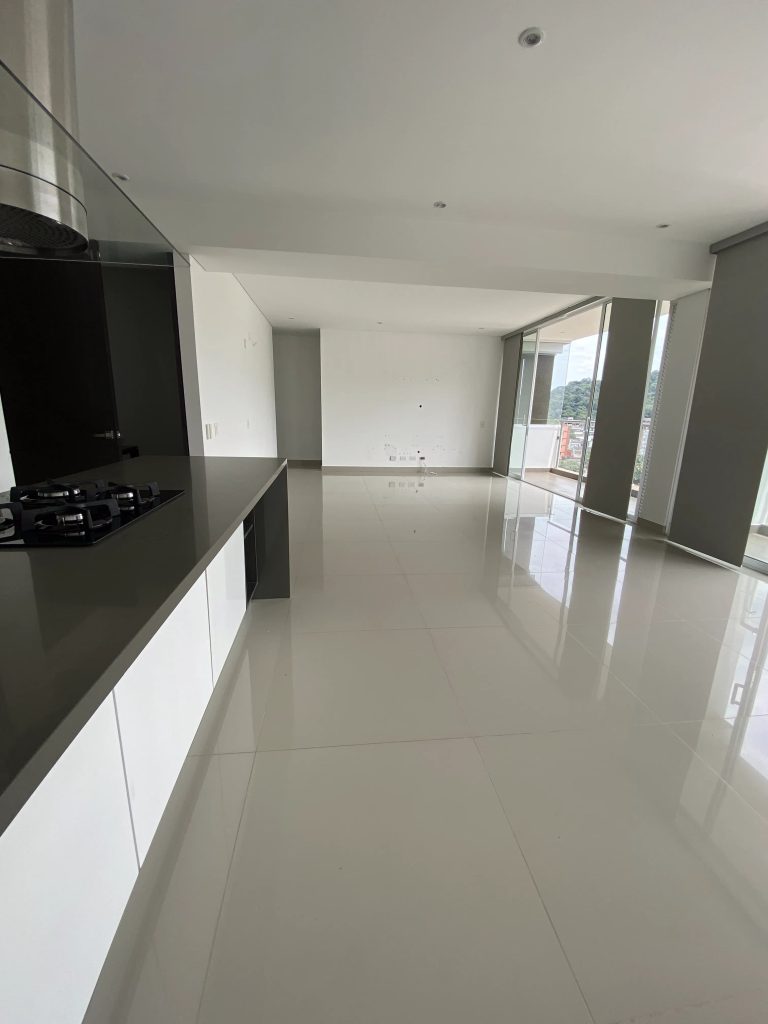 Apartamento en arriendo barrio el Caudal