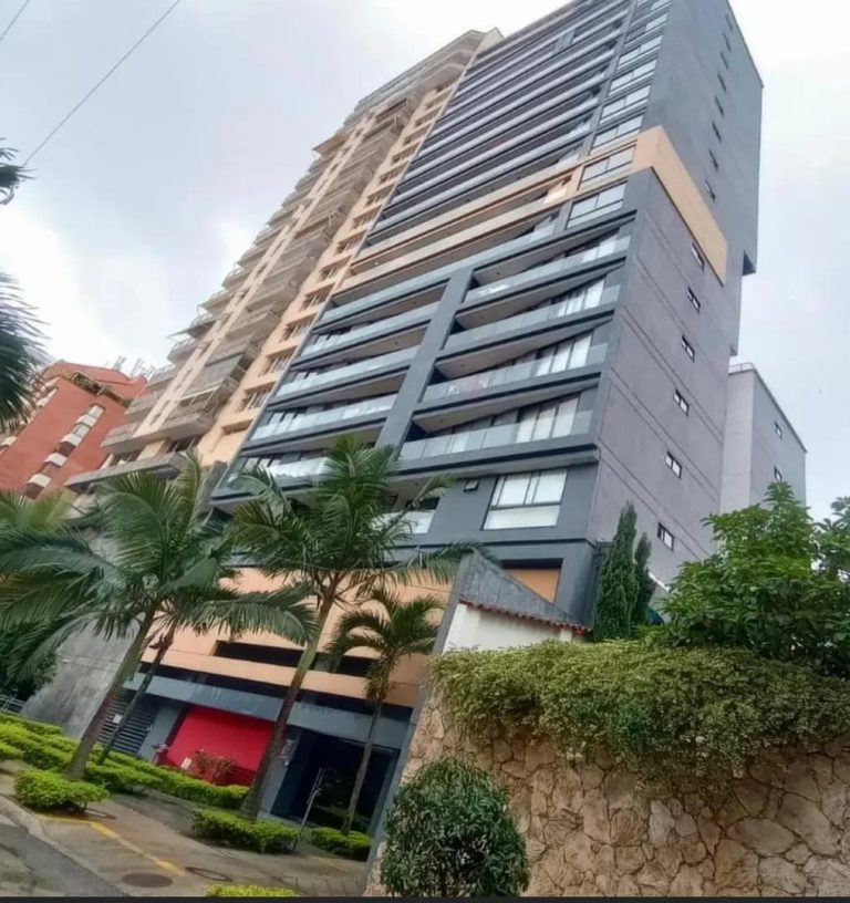 Apartamento en arriendo en CR La Hacienda