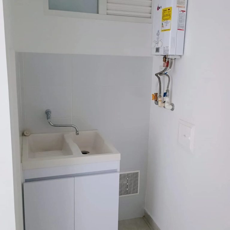 Apartamento en arriendo en el edificio Ática