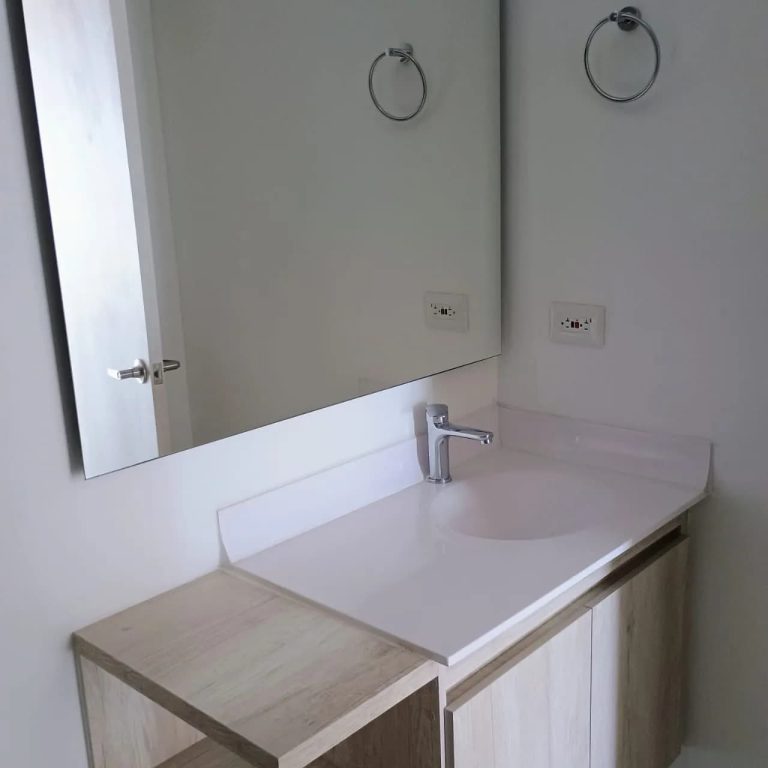 Apartamento en arriendo en el edificio Ática