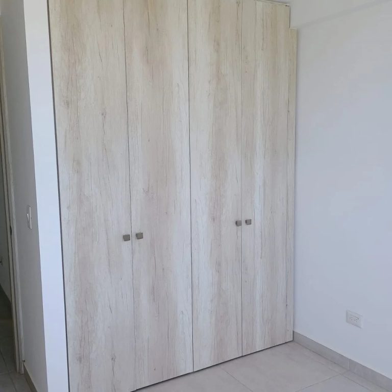 Apartamento en arriendo en el edificio Ática