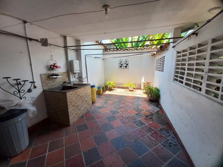 Casa en arriendo en barrio Santa Helena