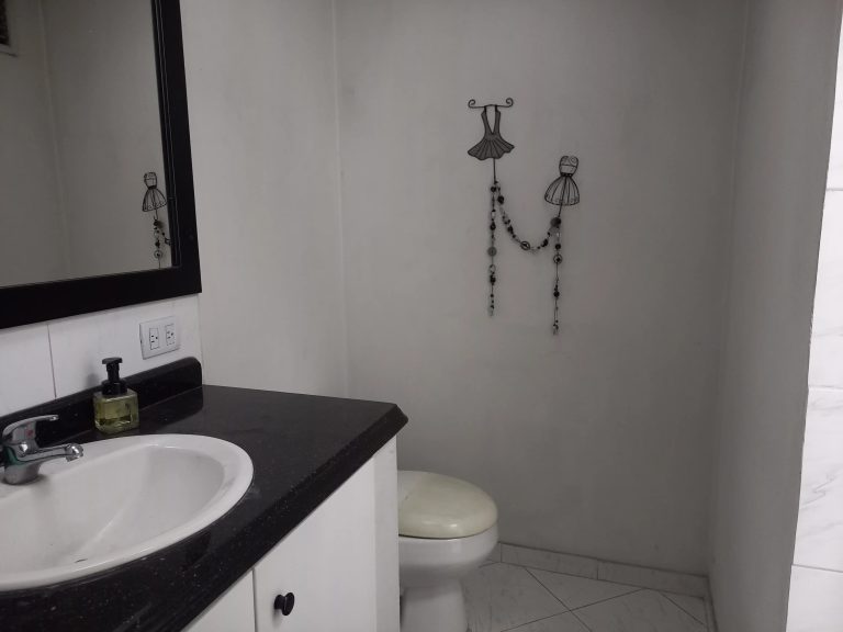 Casa en arriendo en barrio Santa Helena