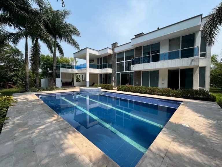 Hermosa casa campestre en arriendo en Apiay