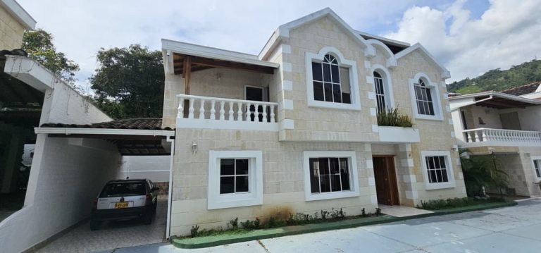 Apartamento en arriendo en CR La Hacienda