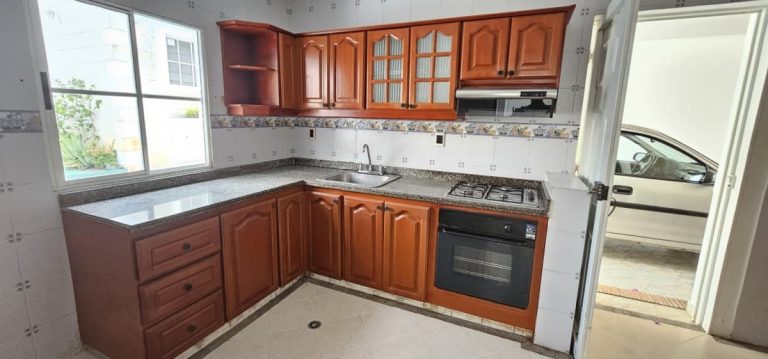 Hermosa casa en arriendo en Lagos del Cacique