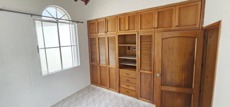 Hermosa casa en arriendo en Lagos del Cacique