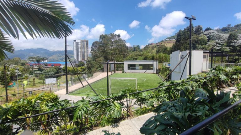 Hermoso apartamento en arriendo en el Trébol