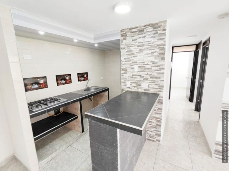 Arriendo consultorio Chicó Ed. Centro Ejecutivo 24.34m2 1baño 1 garaje