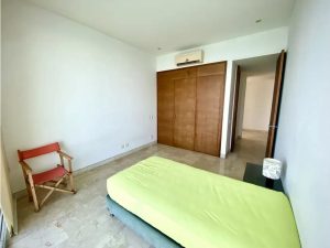 alcoba con iluminacion natural Apartamento amoblado en arriendo en Bocagrande4