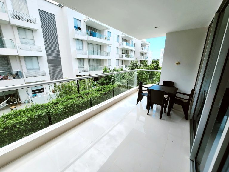 Apartamento amoblado en arriendo en Serena del Mar 110m²