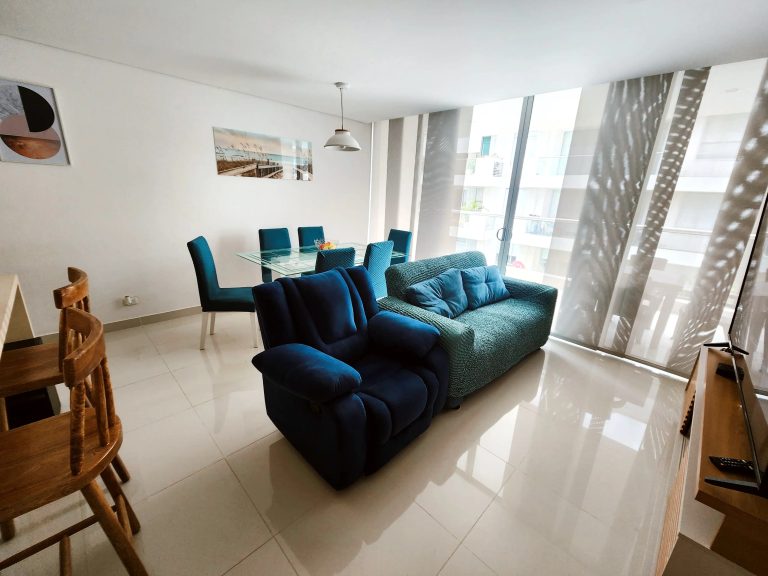 Apartamento amoblado en arriendo en Serena del Mar 110m²