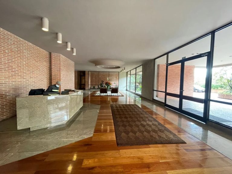 Apartamento en arriendo en Rosales de 480m²
