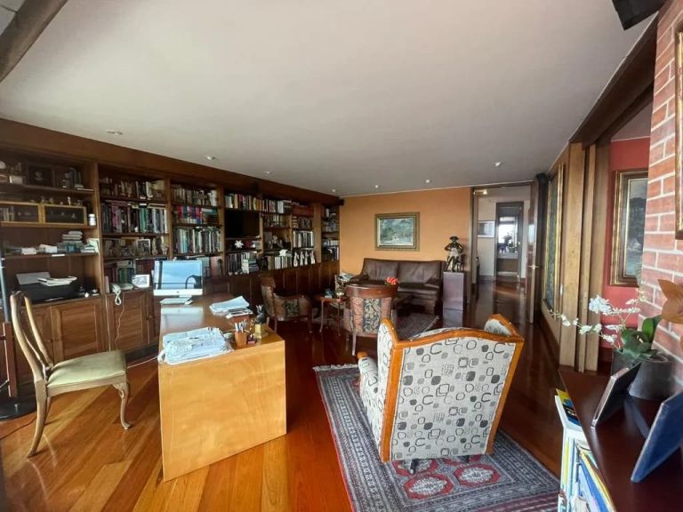 Apartamento en arriendo en Rosales de 480m²