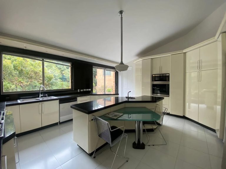 Arriendo de apartamento barrio Santa Bárbara Alta