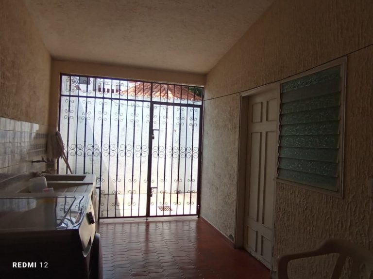Casa comercial en arriendo en barrio San Carlos