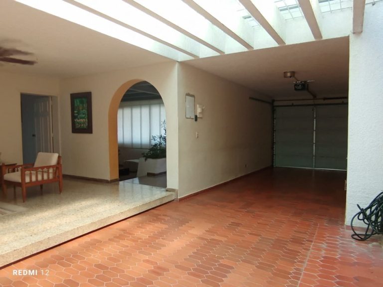 Casa comercial en arriendo en barrio San Carlos