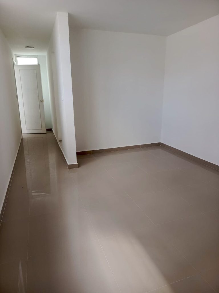 Casa con local en arriendo en La Cuarenta