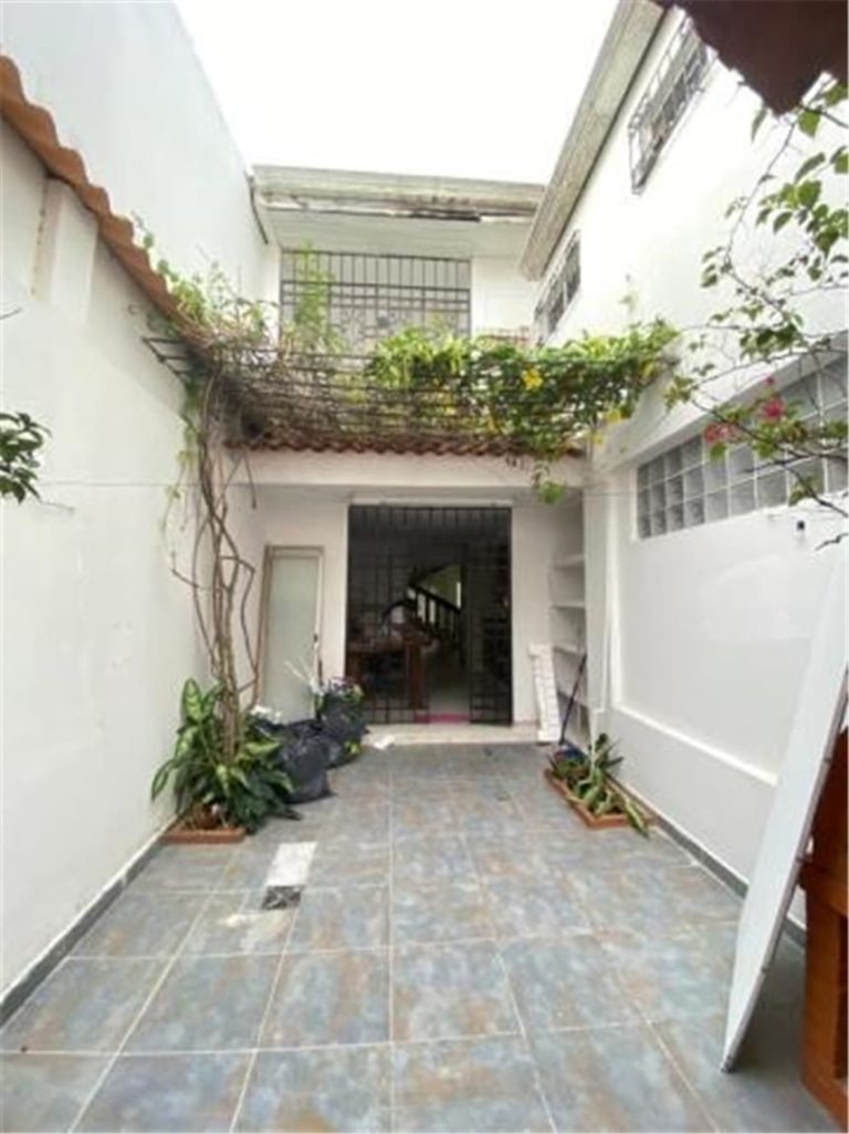 Casa de dos plantas en arriendo en Camilo Torres