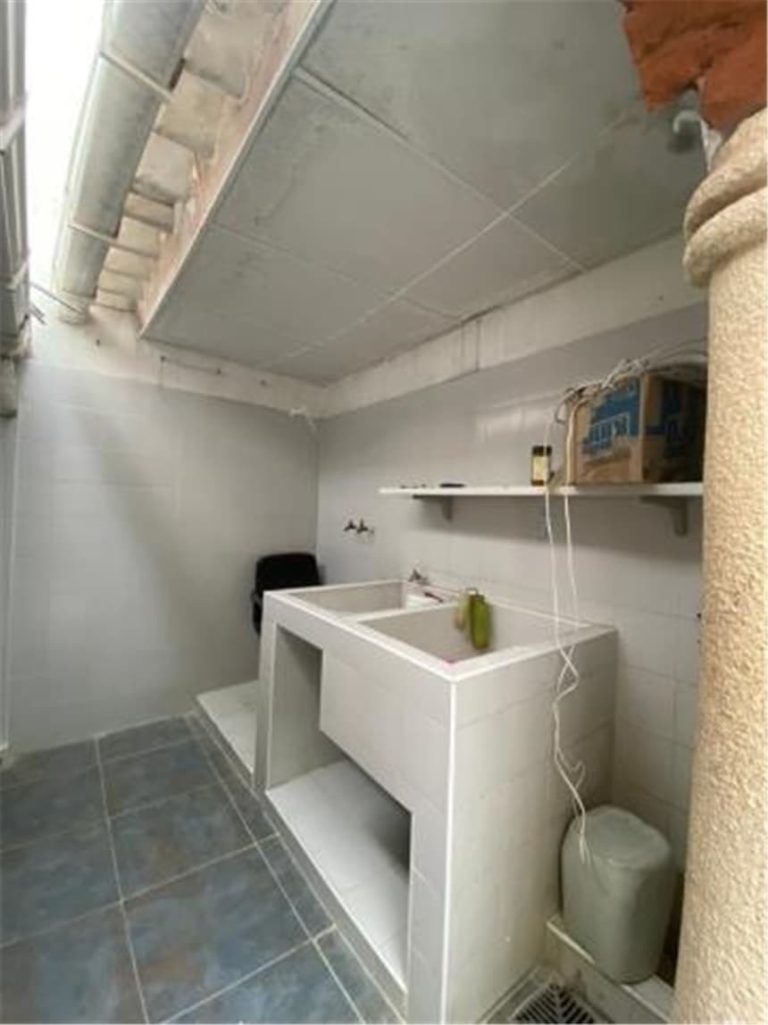 Casa de dos plantas en arriendo en Camilo Torres