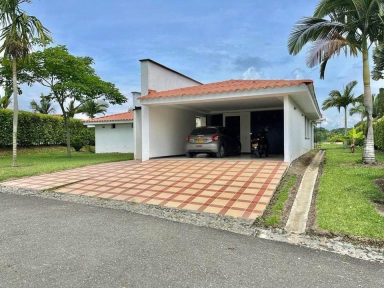Espectacular casa campestre en arriendo en Cerritos