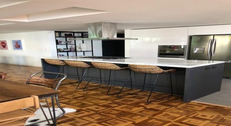 Arriendo oficina Galerías