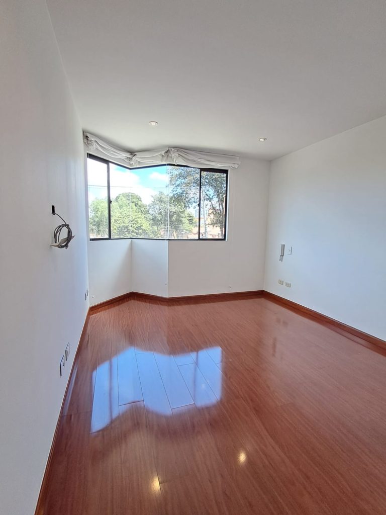 Apartamento en arriendo en Nuevo Country Bogotá 130 m²