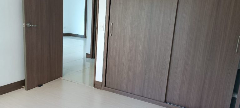 Apartamento en arriendo en Los Álamos con admón. incluida